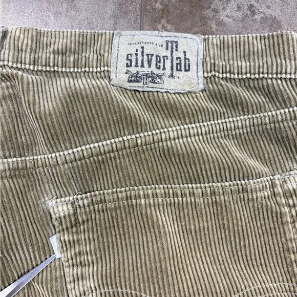 Levi’s Silvertab Vintage 90s Rare Baggy Corduroy Khaki Jeans 36x33